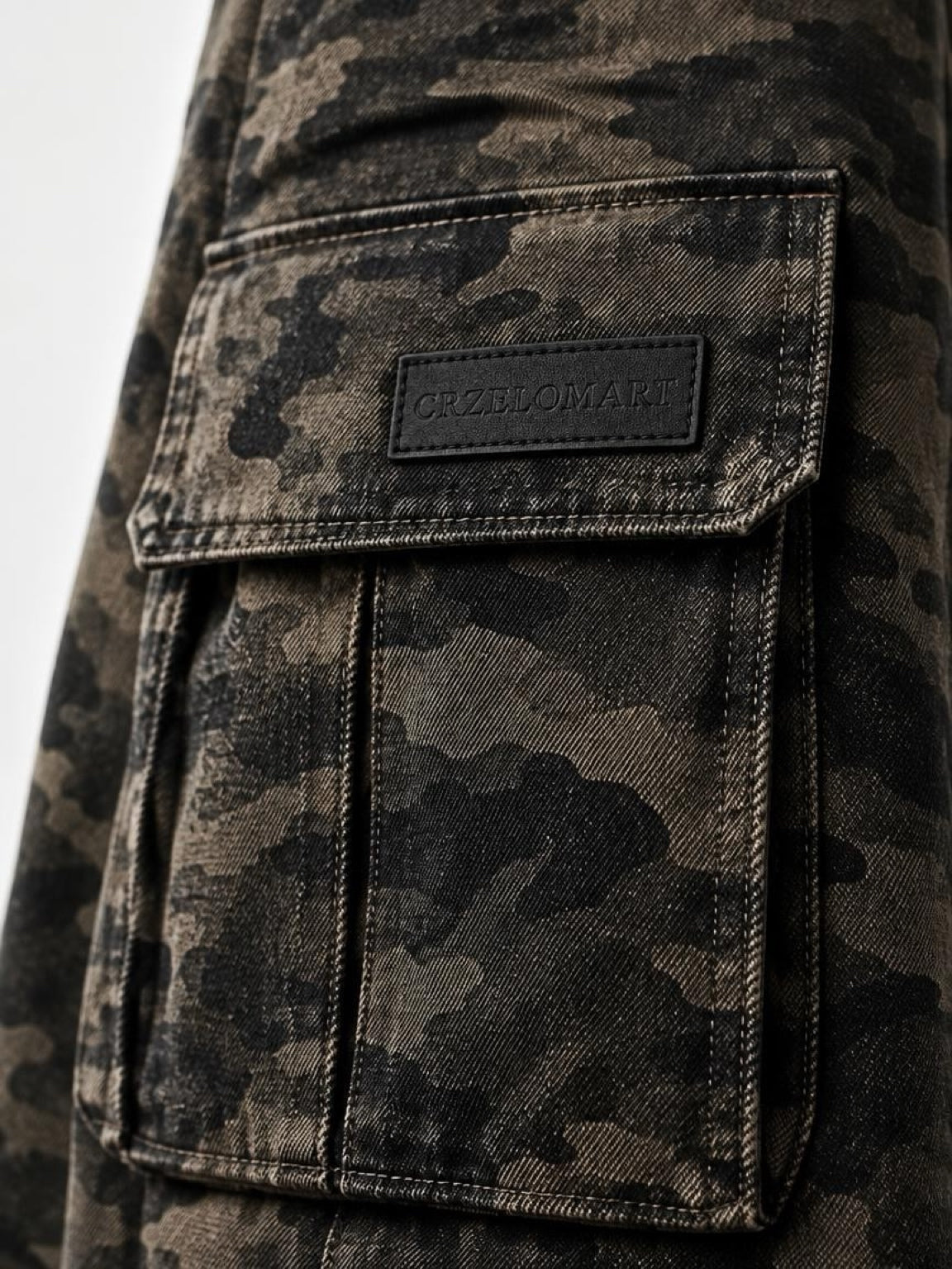 Side cargo pocket with flap on the CRZELOMARI Field Camo Cargo Shorts for tall men